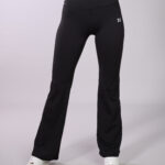 Everyday Flared Leggings - Black - Slim fit - W15